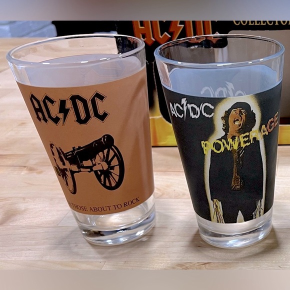 AC/DC Collector's Edition Pint Glass Set - Picture 4 of 12